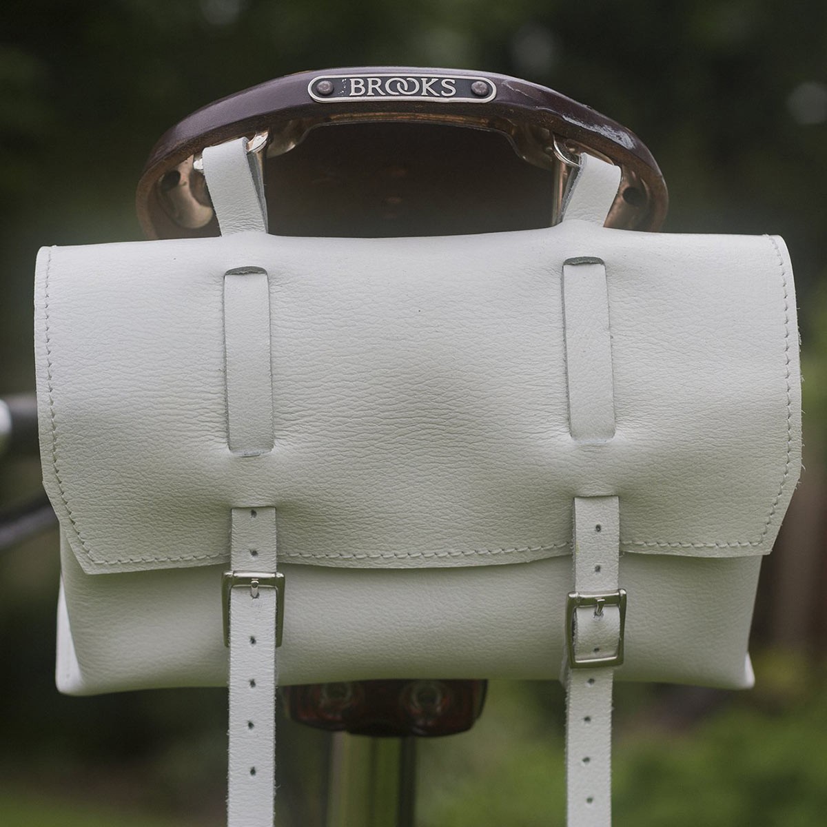 White bike saddle bag new arrivals