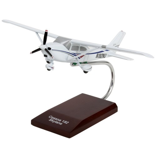 Cessna 182 Skylane Model Scale:1/32