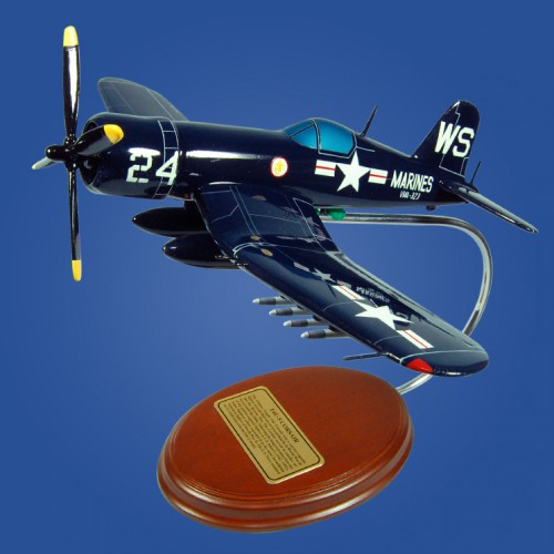 Chance Vought F4U-5N CorsairDeath Rattlers Model Scale:1/41. Mahogany wooden model