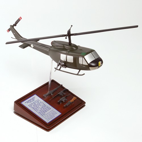 Sikorsky UH-1D HUEY GUNSHIP Model Scale:1/40
