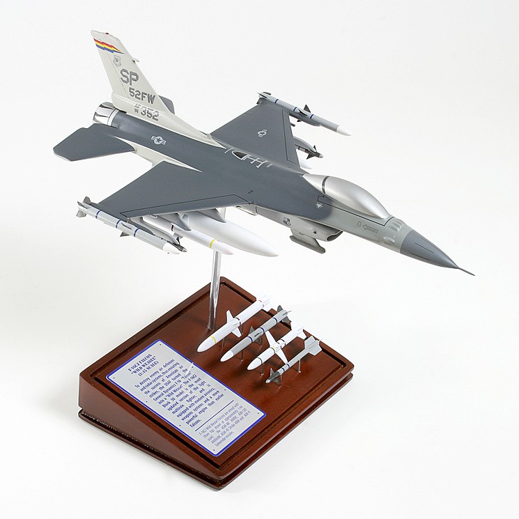 Lockheed F-16CJ FALCON WILD WEASEL Model Scale:1/45