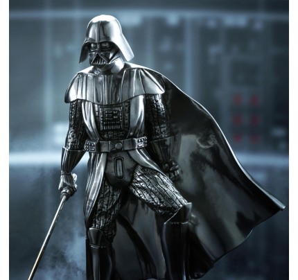 Darth Vader Figurine - Star Wars : Limited Edition Darth Vader Figurine