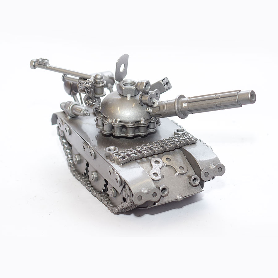 Metal Military Tank Model Sculpture Tank Recycled Scrap Metal Sculpture